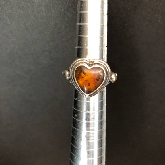 Sterling and Amber Heart Ring Size 5.25 - Picture 6 of 6